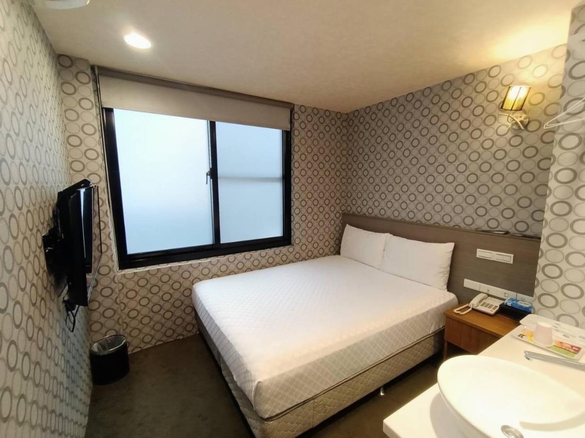 Taiwan Seven Days Boutique Hotel 台北市 エクステリア 写真