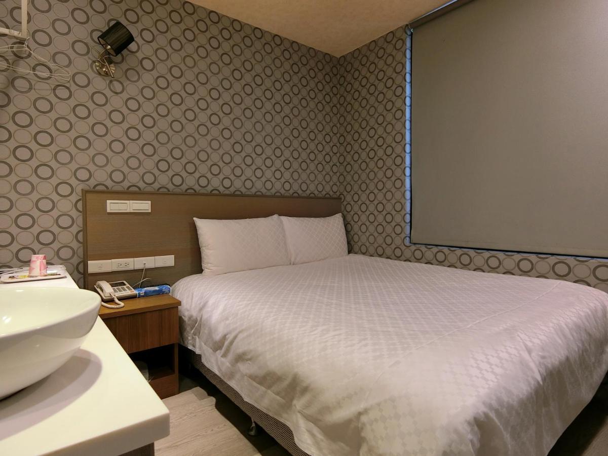 Taiwan Seven Days Boutique Hotel 台北市 エクステリア 写真
